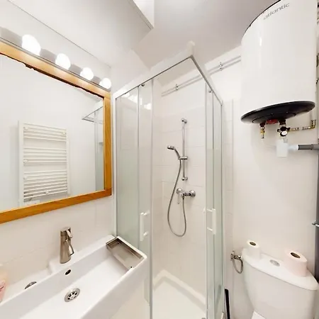 Lovely Near Center 公寓 *