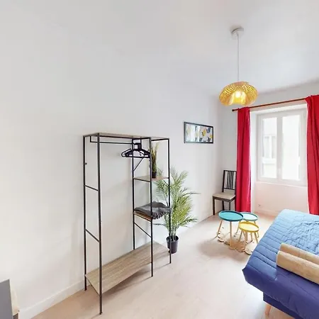 Lovely Near Center Nantes